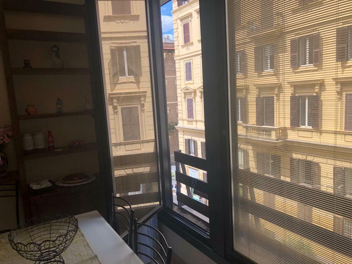 Visconti Apartment. ローマ エクステリア 写真