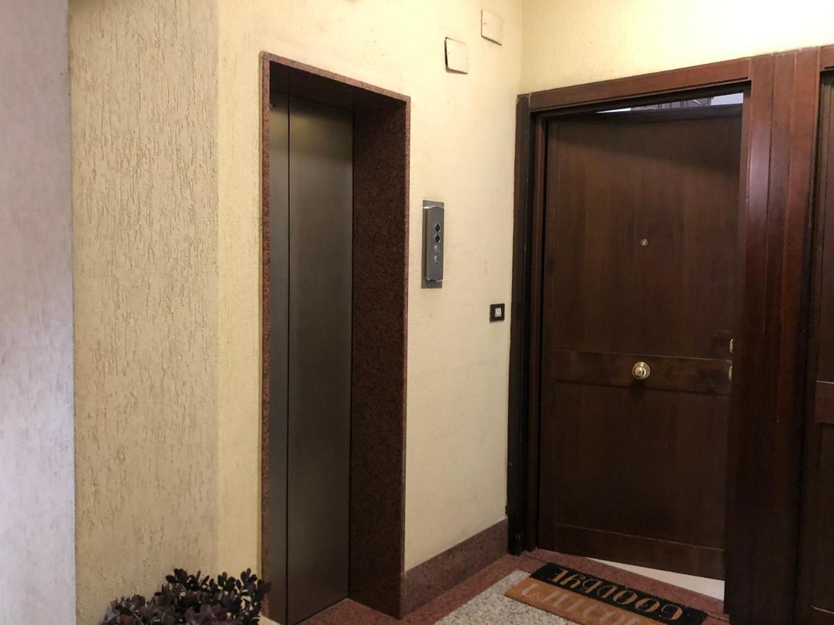 Visconti Apartment. ローマ エクステリア 写真